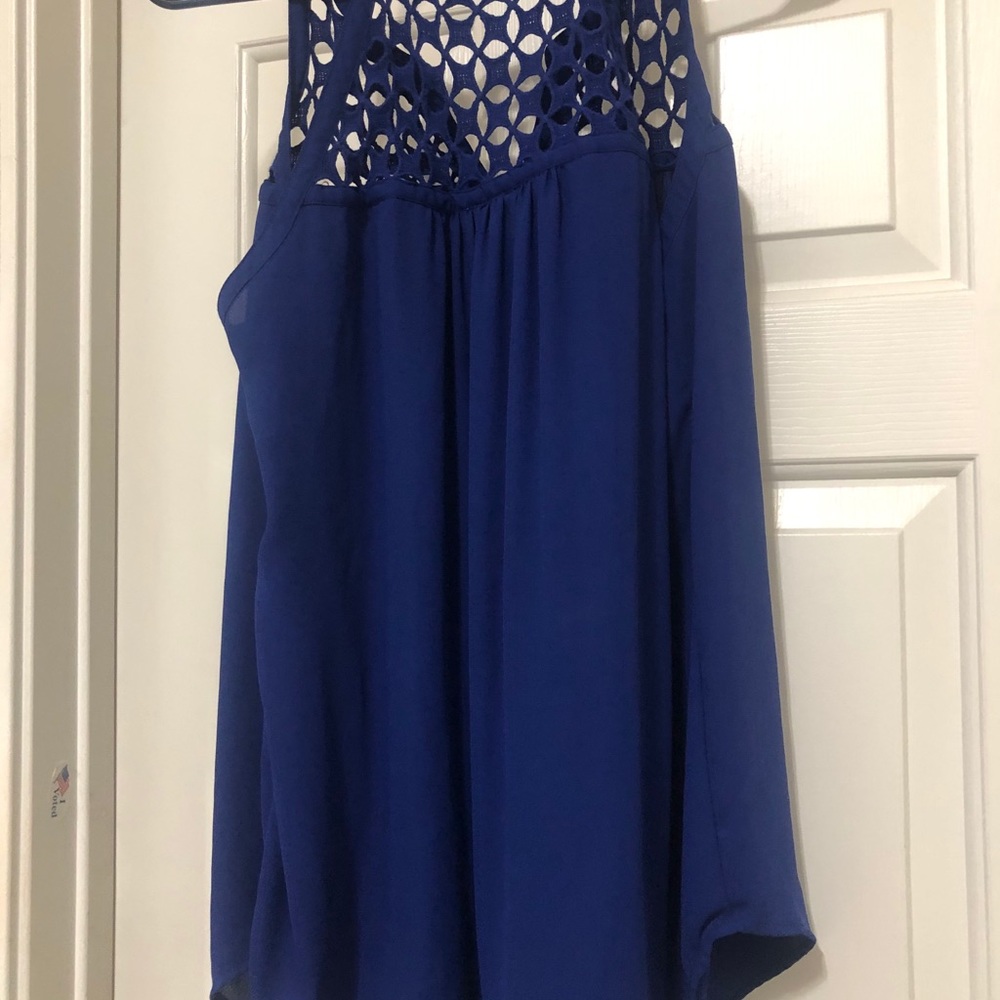 Blue top - Picture 2 of 3